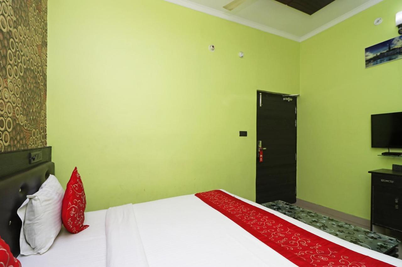 Capital O 8680 Hotel Vaishnavi Inn Hasanganj Екстер'єр фото